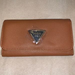 NWOT Guess Lauri Cognac Slim Clutch Wallet